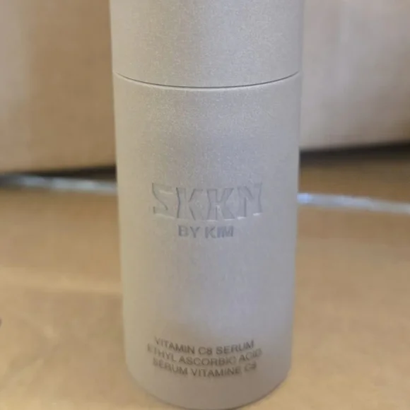 SKKN by Kim Kardashian Vitamin C8 Serum Face New